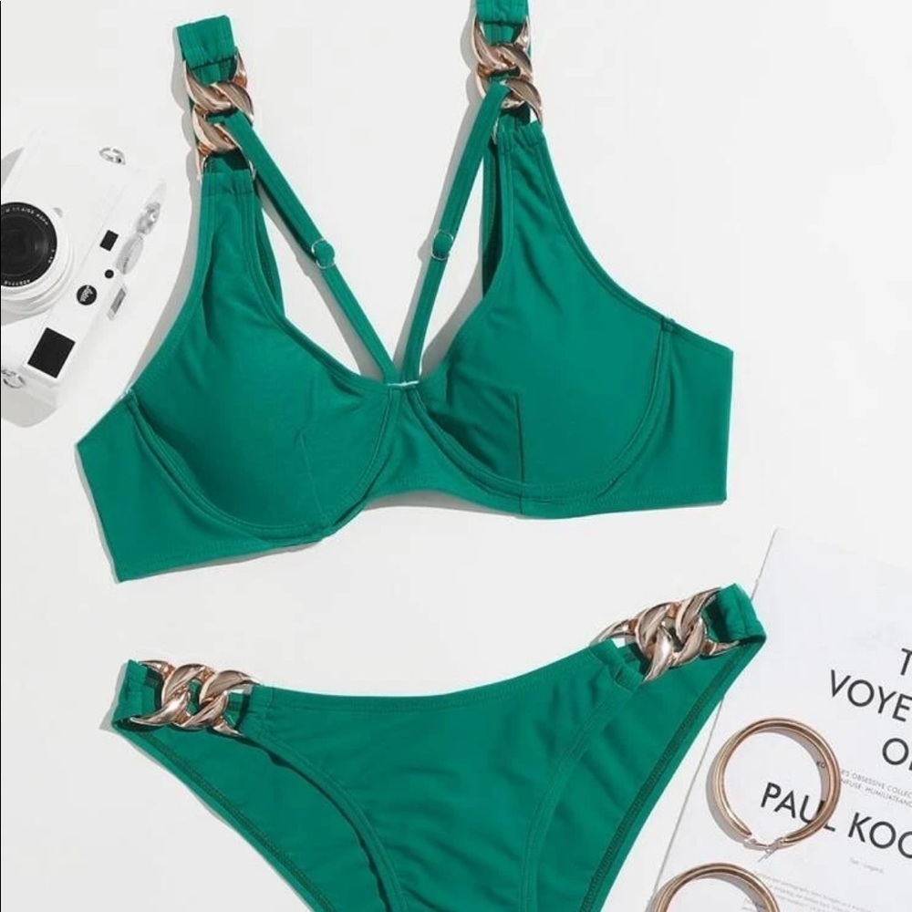 Gold Chain Decor Green Underwire Bikini 2 Pc Set